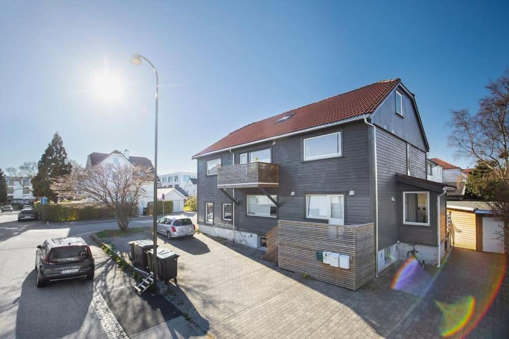 Practical Near Center Apartment